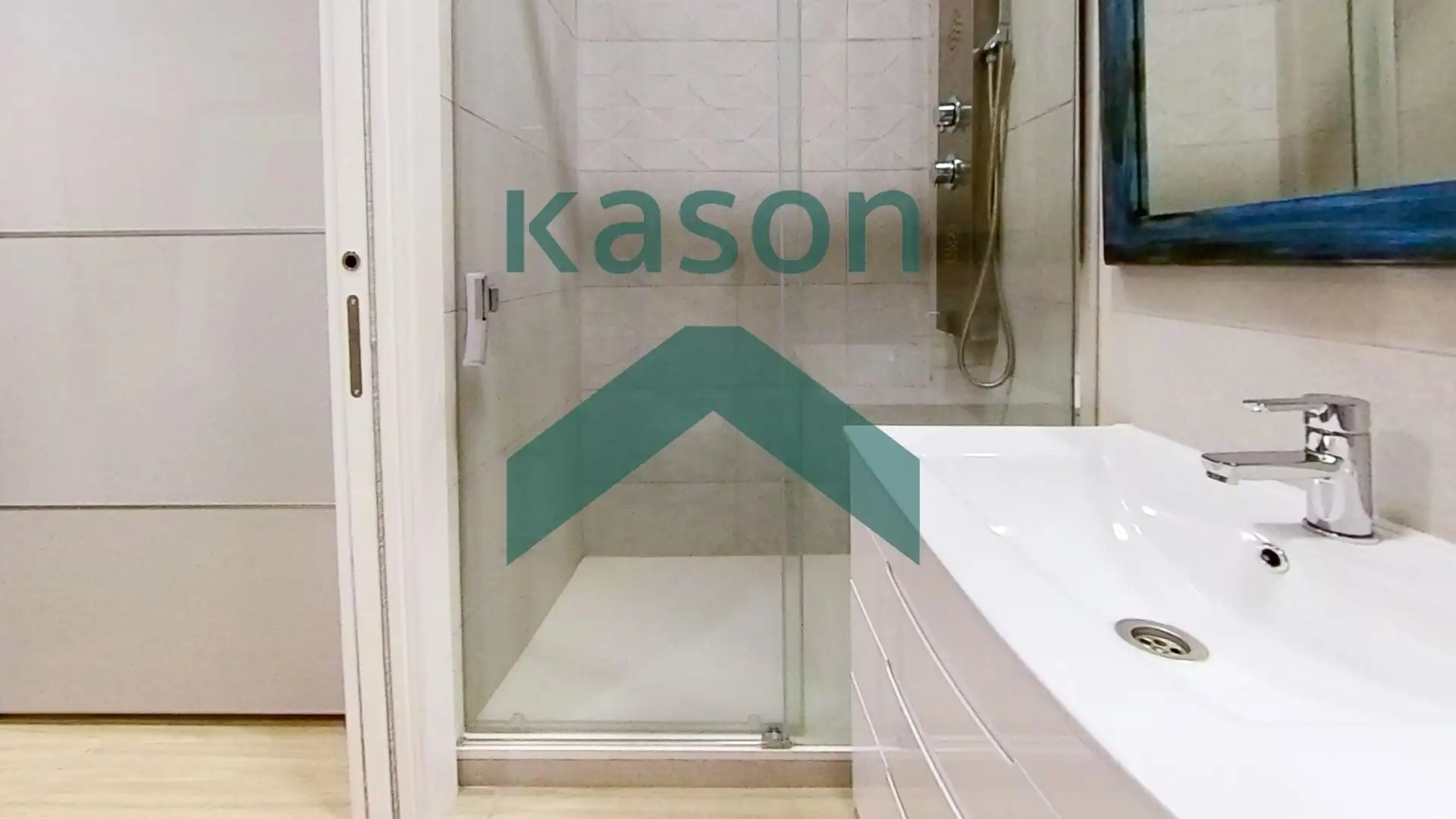 Bathroom of Flat for sale in Madrid  with Heating