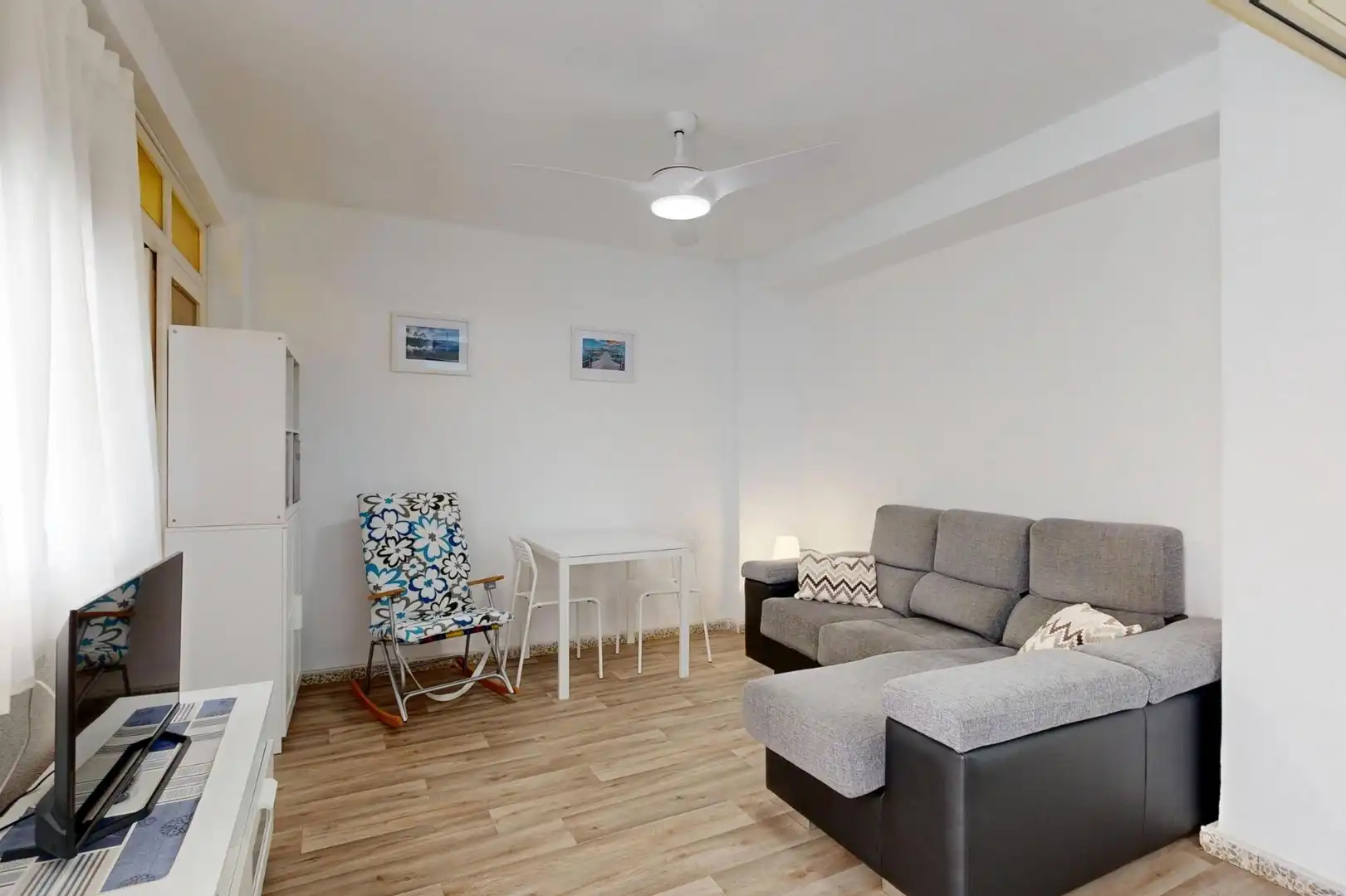 Sala d'estar de Apartament en venda en Cartagena amb Terrassa, Moblat i Balcó