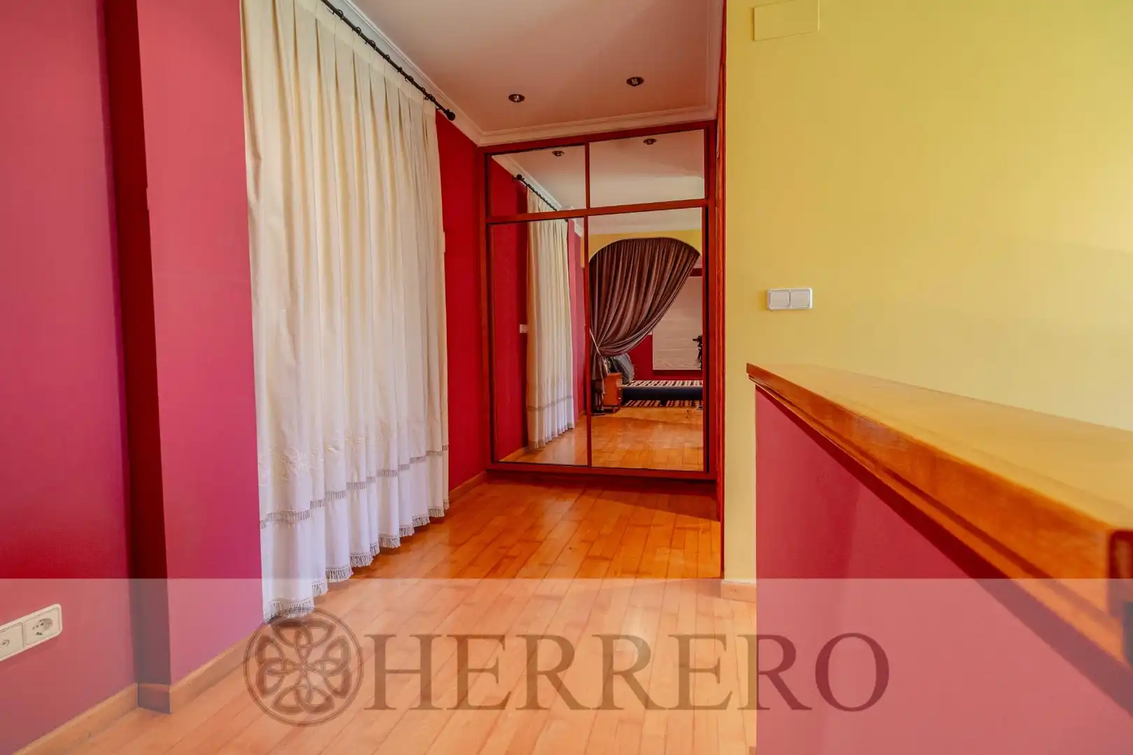 Habitación de Casa o chalet en venta en Gandia con Aire acondicionado, Calefacción y Jardín privado