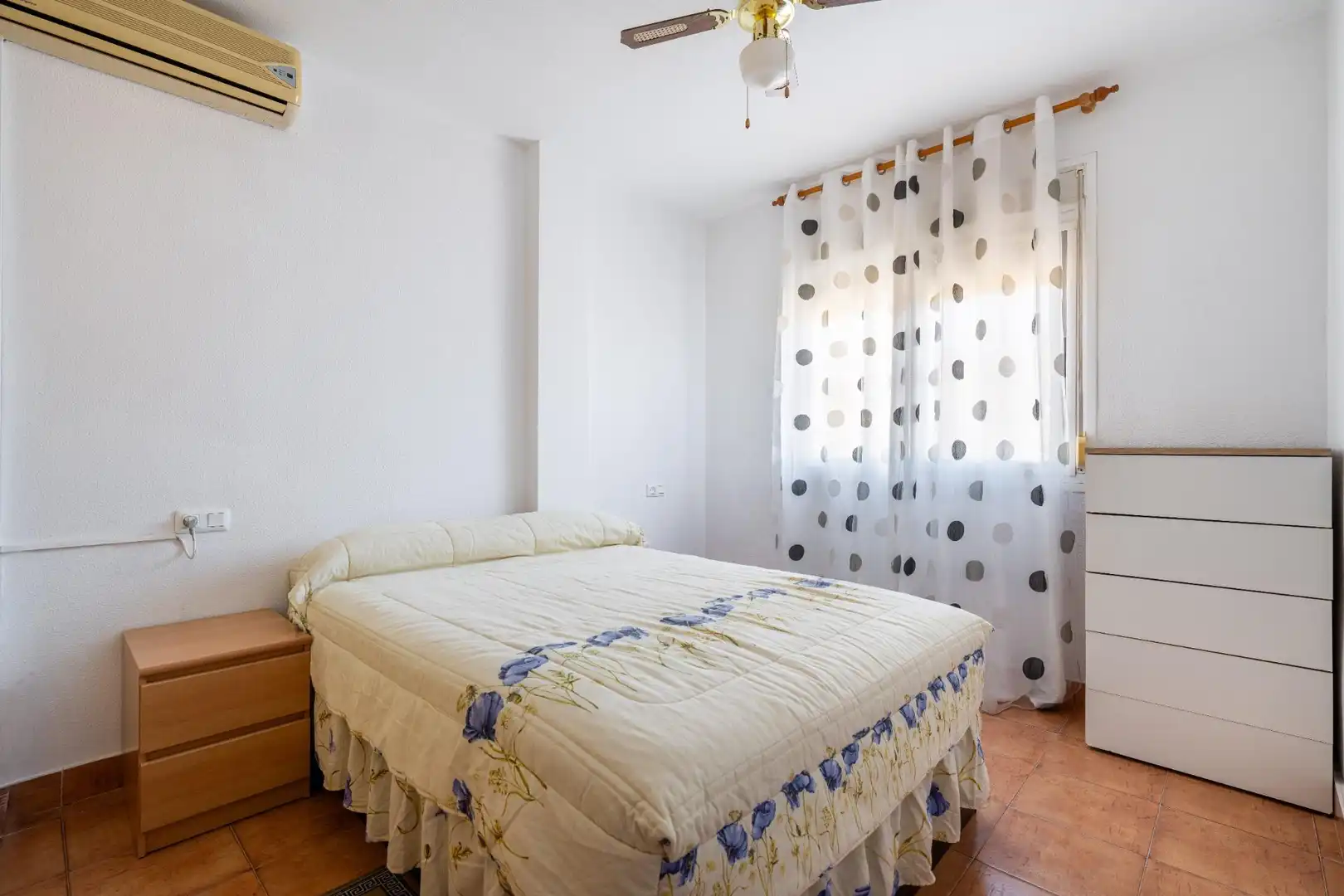 Habitación de Dúplex en venta en Vícar con Aire acondicionado, Calefacción y Jardín privado