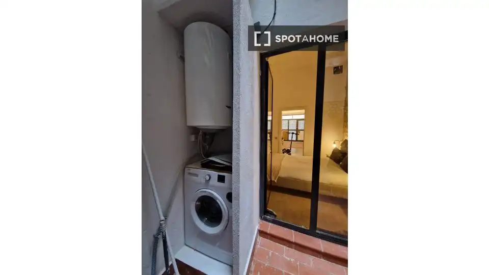 Flat with terrace to rent in Ciutat Vella, imagen 10