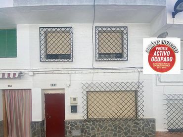 House for sale in Barrio DE LA PAZ