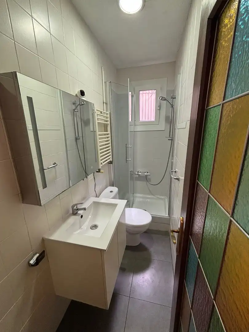 Baño de Piso en venta en Barcelona con Aire acondicionado, Calefacción y Horno