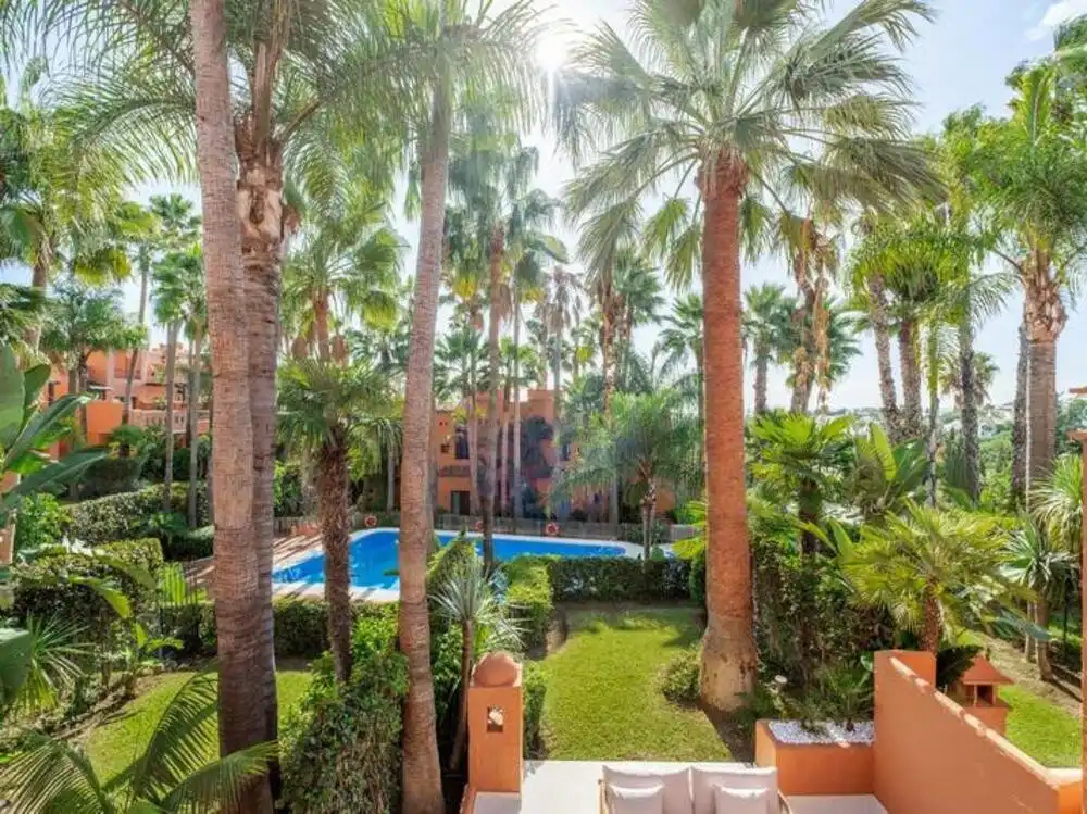 Jardí de Casa adosada de lloguer en Marbella amb Aire condicionat, Terrassa i Traster