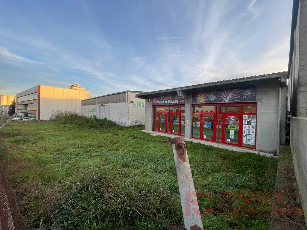 Industrial buildings to rent in Riudellots de la Selva
