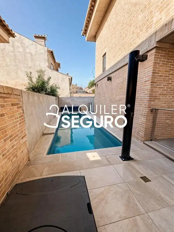 Swimming pool of Houses for rent in Bargas  with Air Conditioner, Heating and Terrace