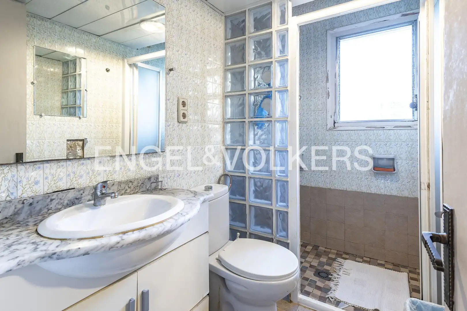 Bany de Apartament en venda en Premià de Dalt amb Calefacció, Jardí privat i Terrassa