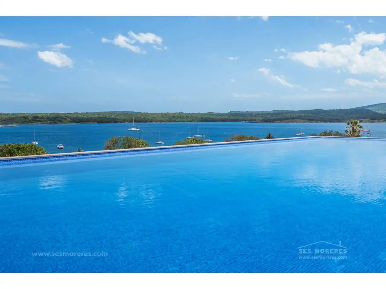 Villa con piscina in vendita a Fornells, imagen 2