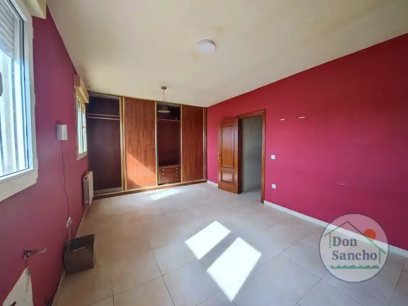 Bedroom of Detached homes for sale in Pozaldez  with Heating and Private garden