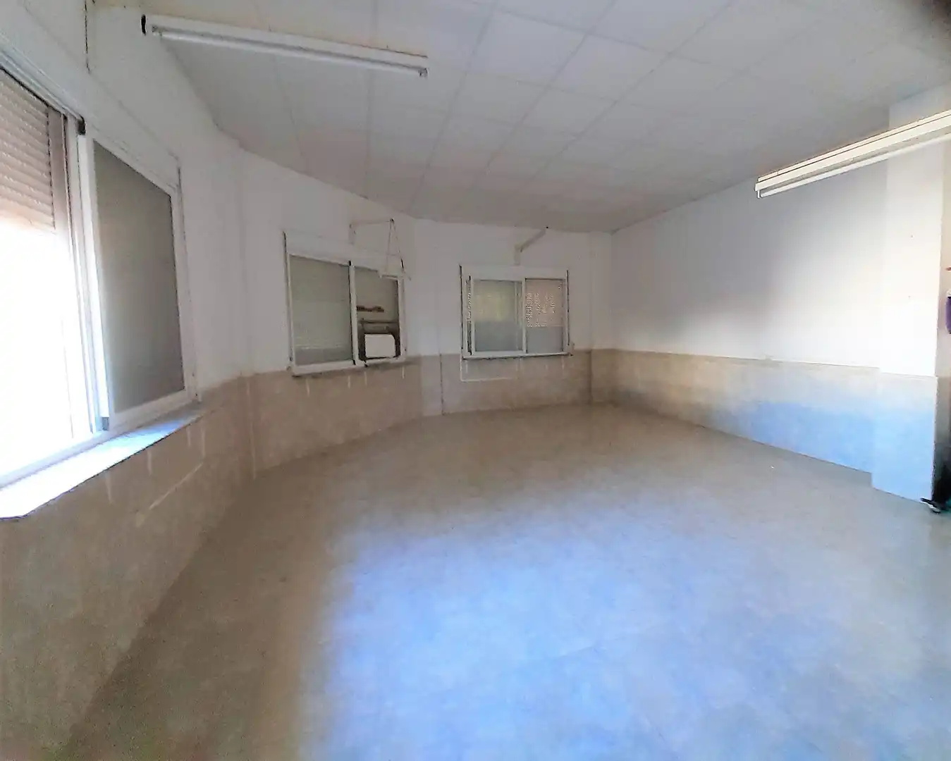Gewerbefläche zum Verkauf in Casco Urbano