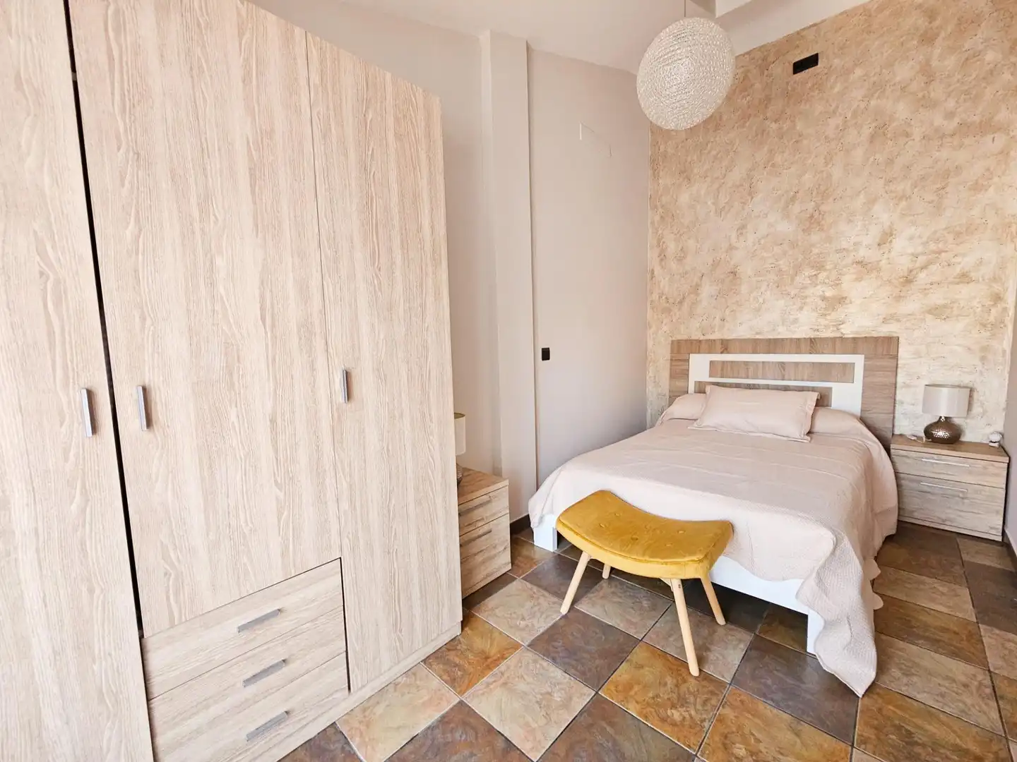 Habitación de Casa o chalet en venta en La Guardia de Jaén con Aire acondicionado, Calefacción y Jardín privado