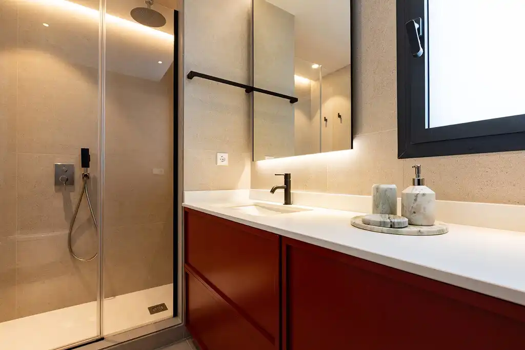 Badezimmer von Wohnungen zum Verkauf in Pollença mit Klimaanlage, Heizung und Terrasse