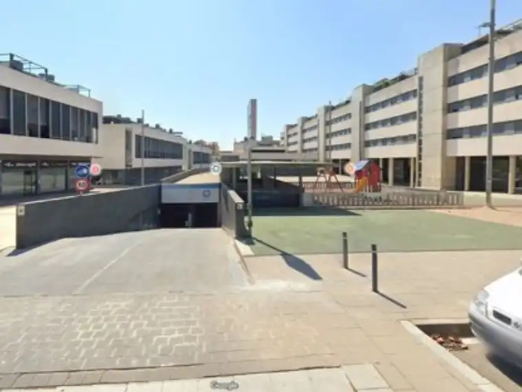 Moto à louer à Carrer de la Mare de Déu de Sales 67, imagen 7