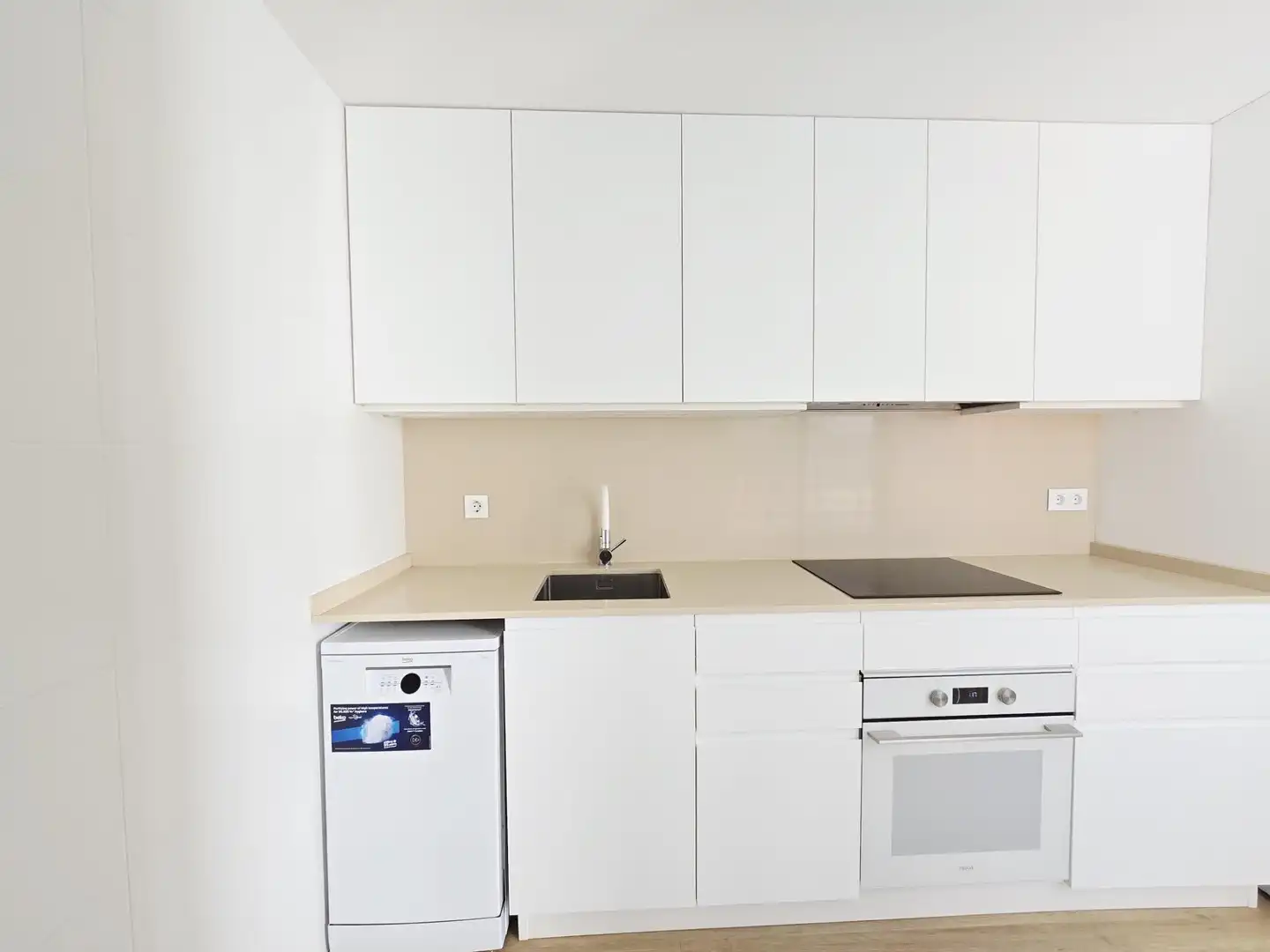 Kitchen of Flat for rent in Valencia  with Parquet flooring and Terrace