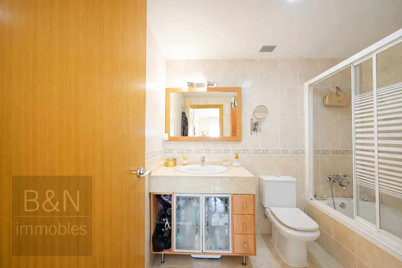 Baño de Dúplex en venta en Terrassa con Aire acondicionado, Calefacción y Terraza