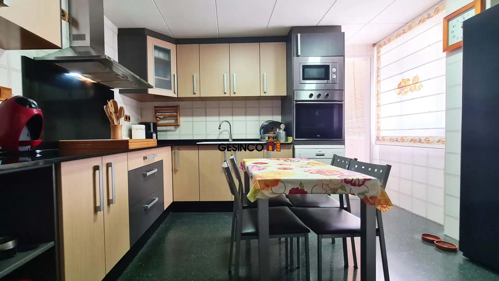 Kitchen of Flat for sale in Ontinyent  with Air Conditioner, Storage room and Balcony
