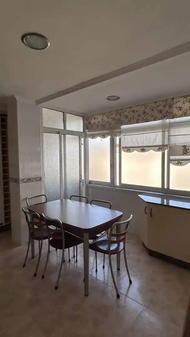 Esszimmer von Wohnung zur Miete in Pontevedra Capital  mit Balkon