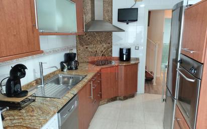 Kitchen of Duplex for sale in Barbadás