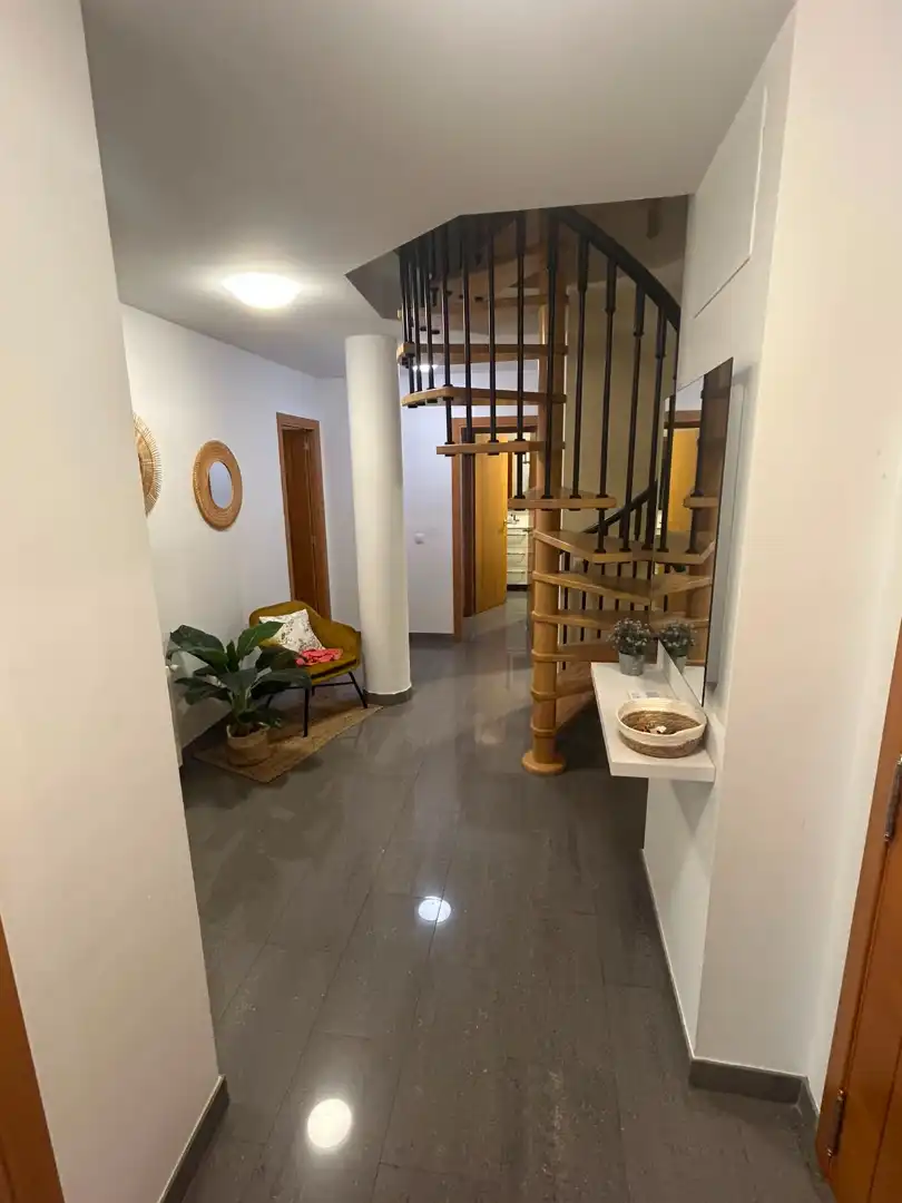 Dúplex en venda en La Pobla de Vallbona amb Aire condicionat, Calefacció i Terrassa