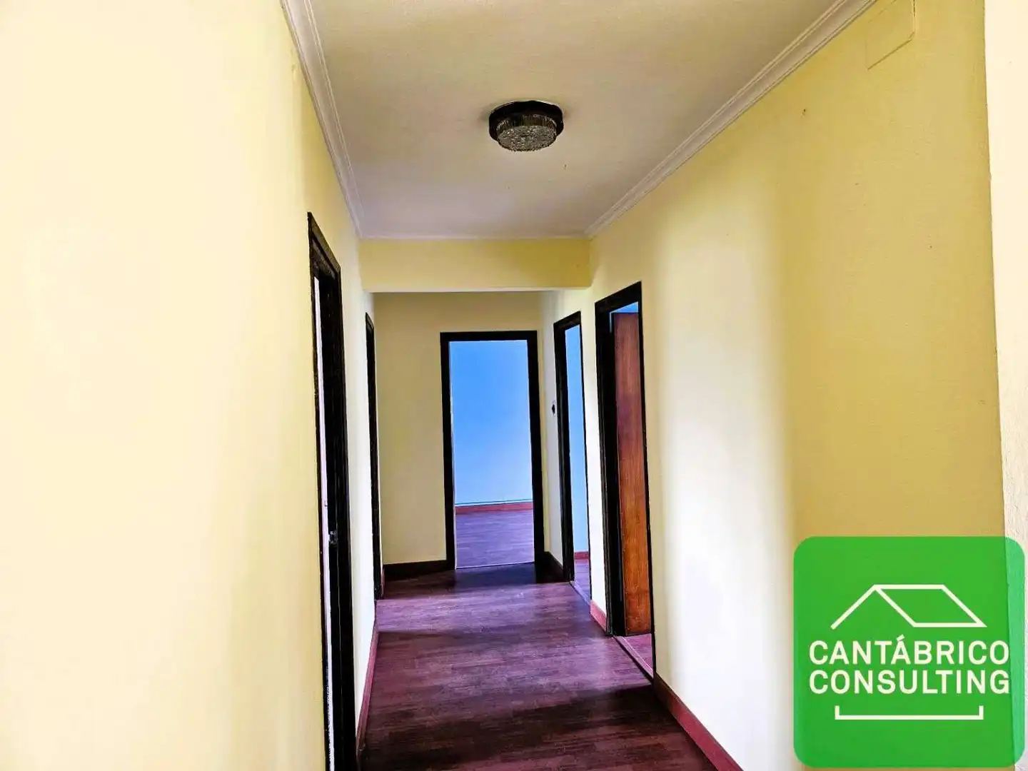 Casa o xalet en venda en Navia amb Calefacció