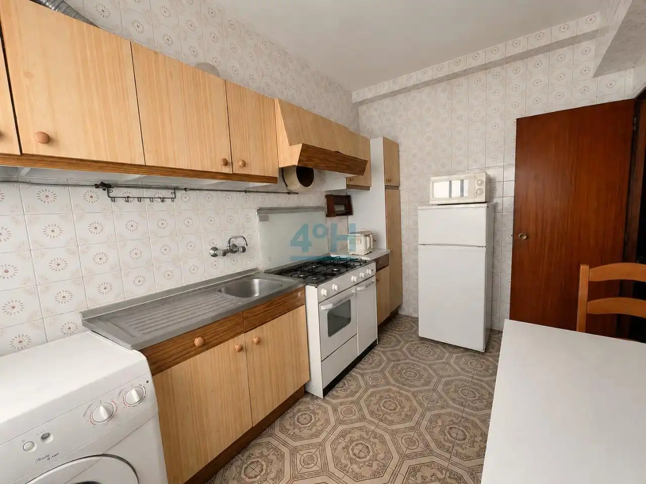 Cocina de Piso en venta en Ourense Capital  con Calefacción y Balcón