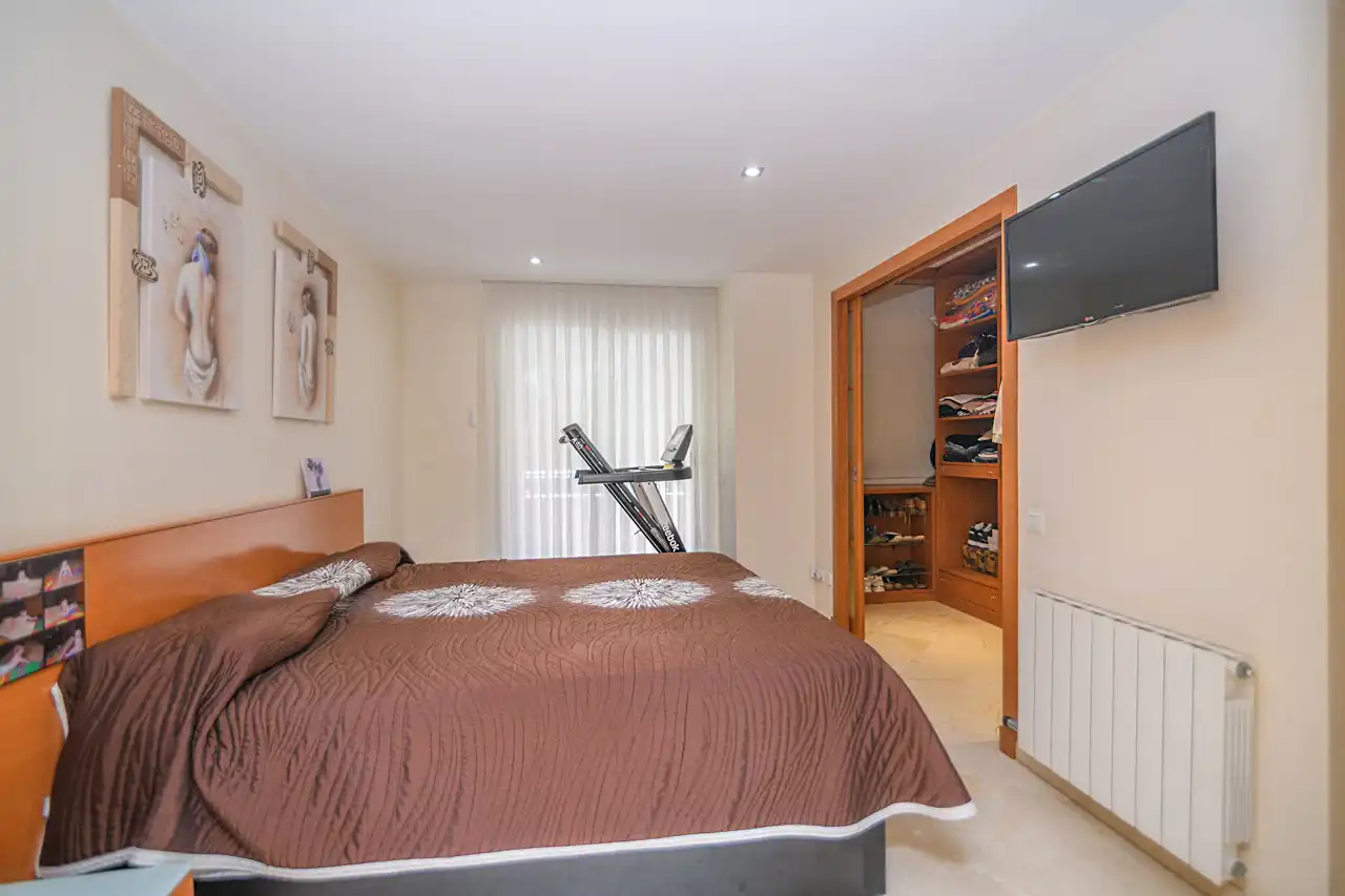 Schlafzimmer von Wohnung zum Verkauf in Gavà mit Klimaanlage, Heizung und Balkon