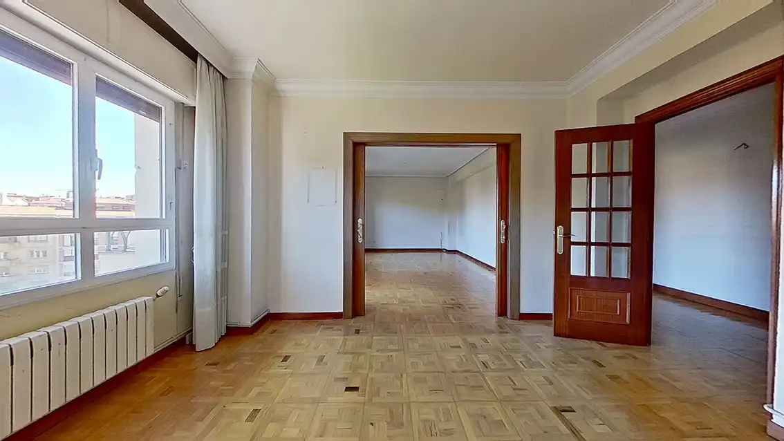 Sala d'estar de Pis en venda en  Pamplona / Iruña amb Terrassa i Balcó