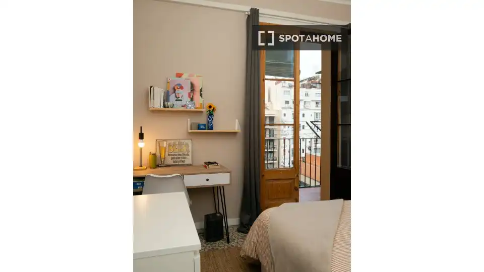 Habitación en La Nova Esquerra de l'Eixample