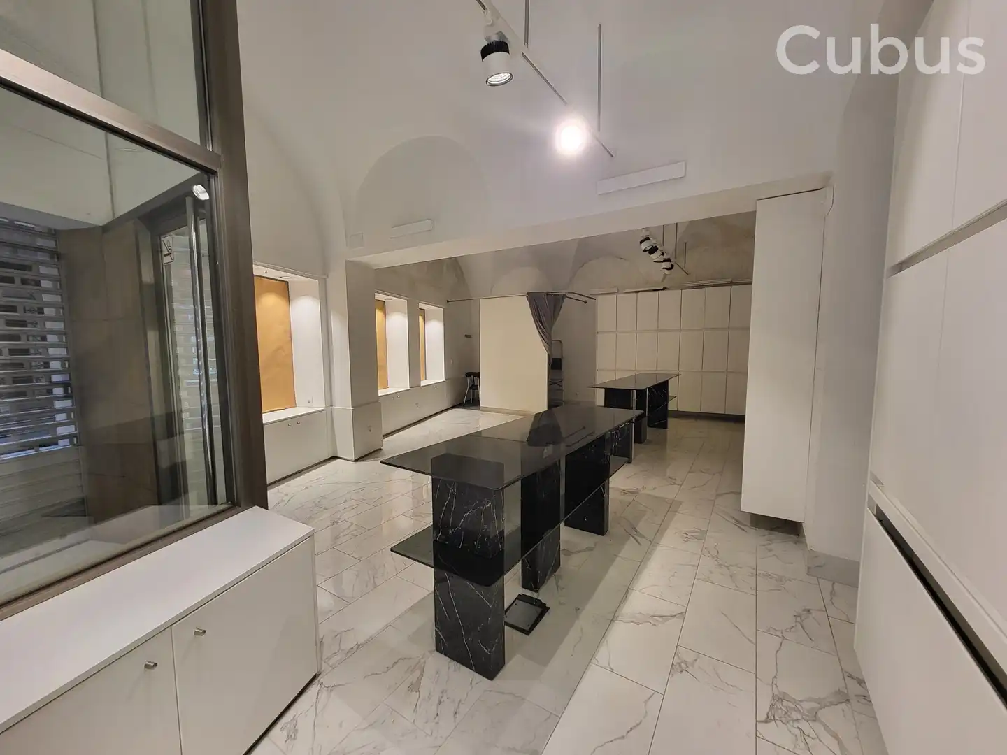 Business premises for sale in Olot, imagen 2
