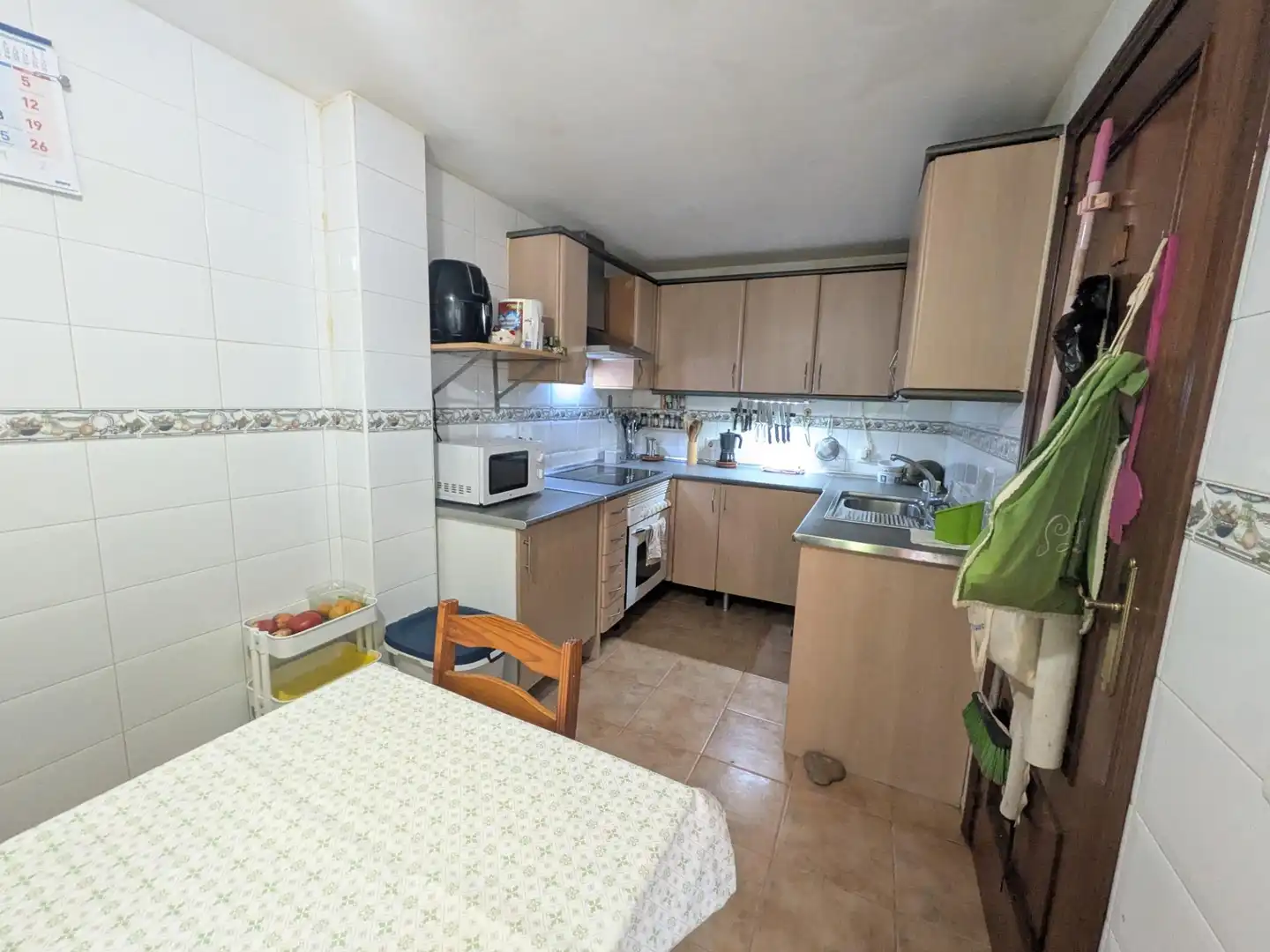 Cuina de Casa adosada en venda en Villalbilla amb Piscina comunitària