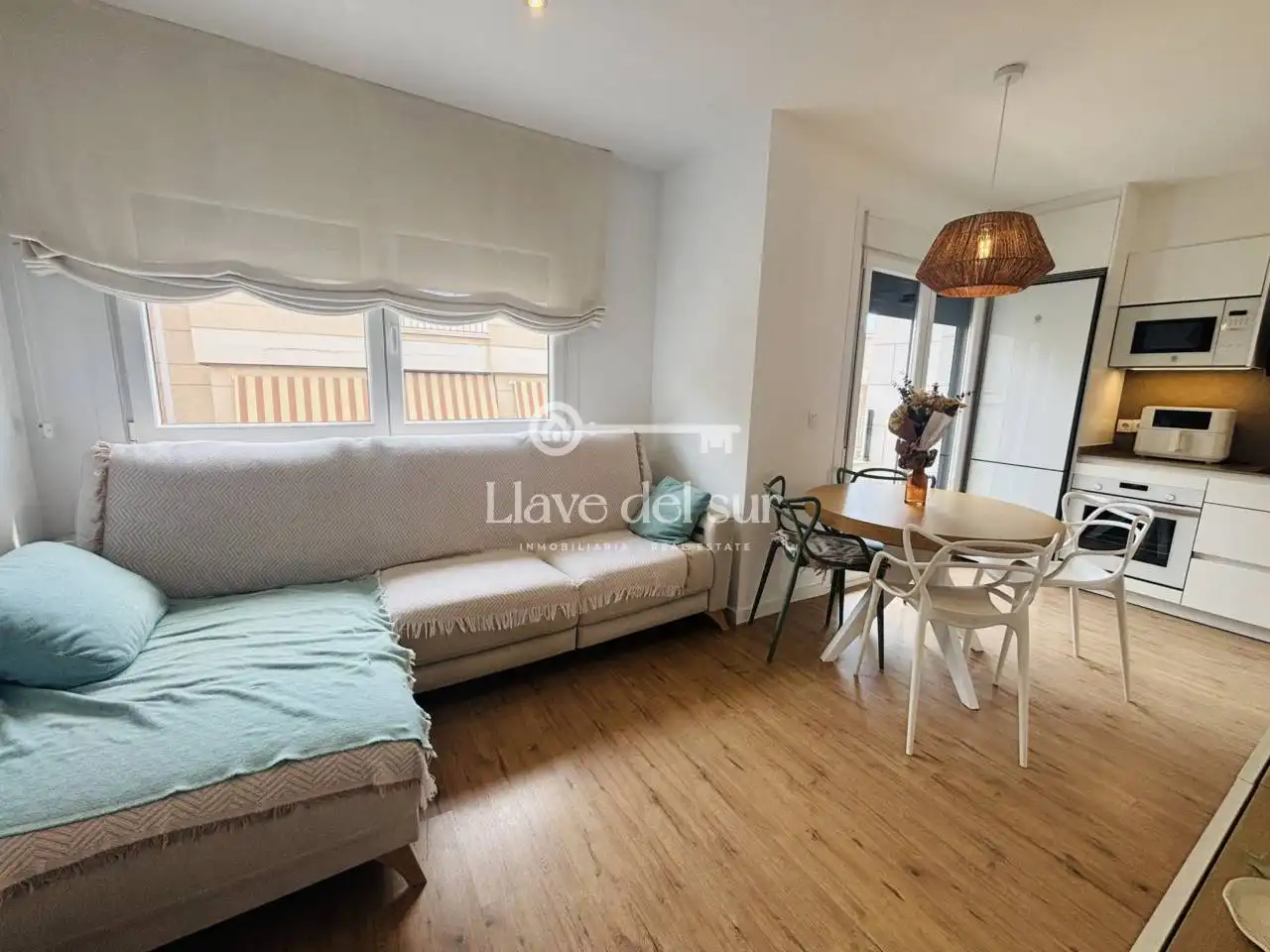 Flat with terrace for sale in Casco Antiguo, imagen 5