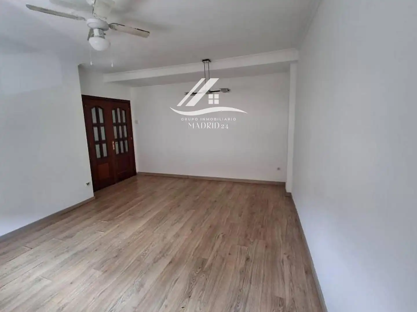 Flat with lift for sale in Calle del Aguila