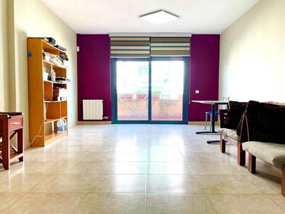 Living room of Flat for sale in Cerdanyola del Vallès  with Air Conditioner, Heating and Storage room