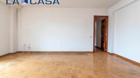 Photo 3 of Flat for sale in Calle de Tucán, Vista Alegre, Madrid Capital