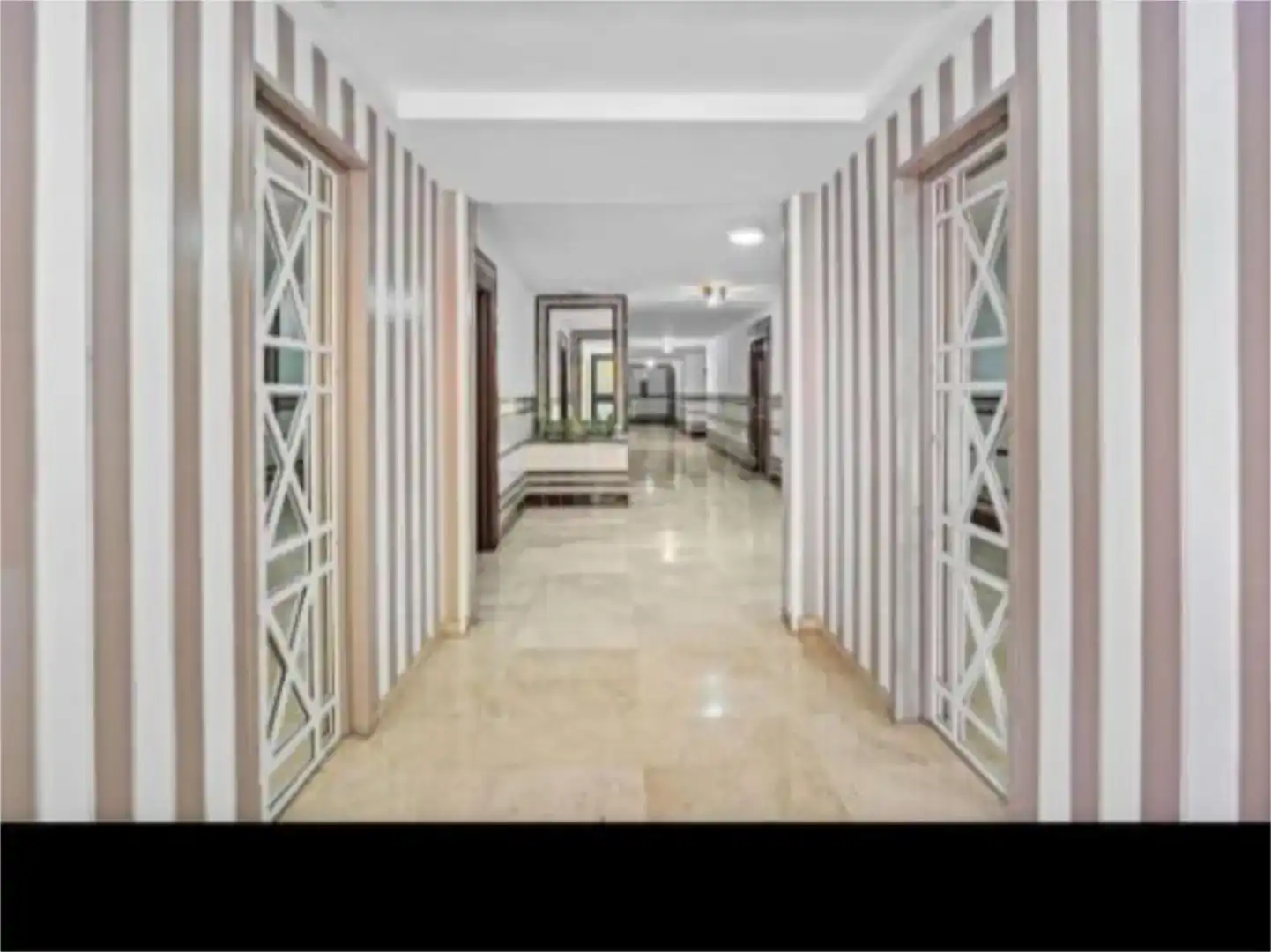 Piso en venta en Granada con Aire acondicionado, Jardín privado y Amueblado