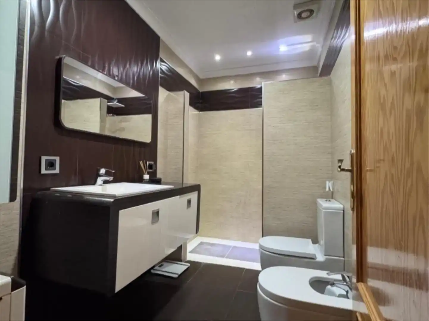 Baño de Piso en venta en Villamalea con Aire acondicionado, Amueblado y Balcón