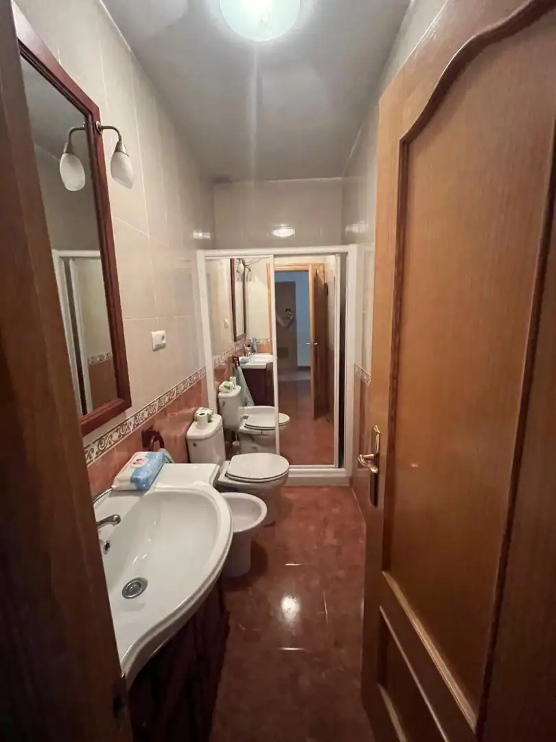 Baño de Casa o chalet en venta en La Almarcha  con Terraza, Trastero y Amueblado