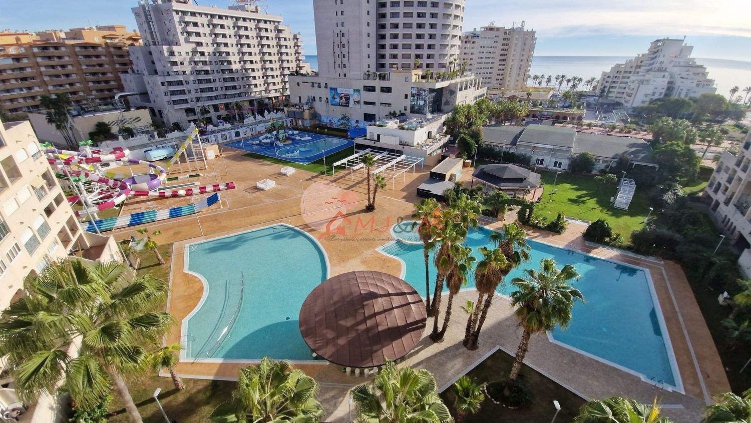 Swimming pool of Duplex for sale in Oropesa del Mar / Orpesa  with Air Conditioner, Heating and Terrace