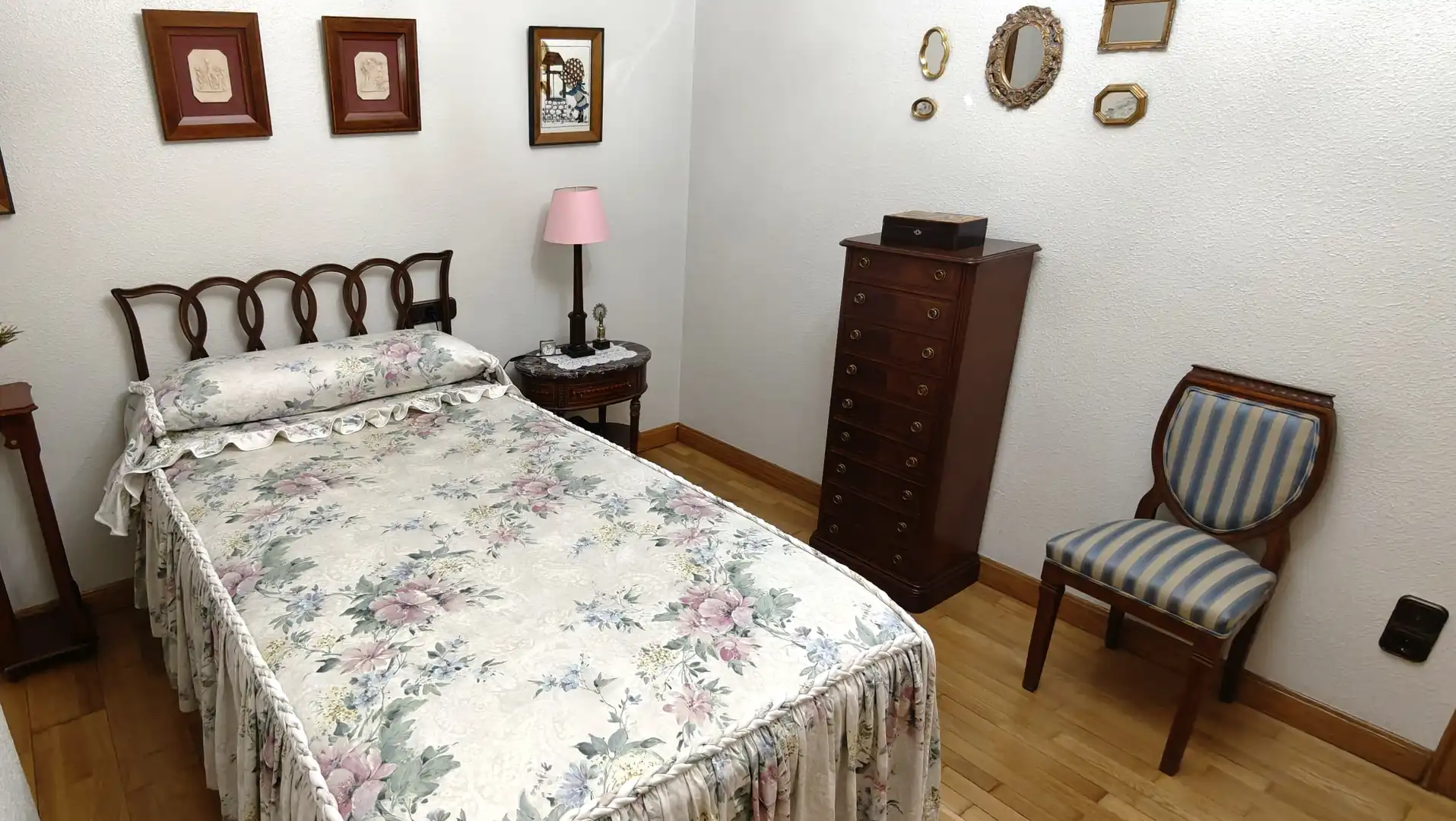 Bedroom of Flat for sale in Zaragoza  with Air Conditioner, Heating and Parquet flooring