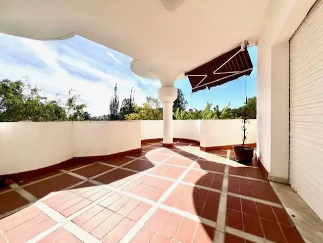 Terraza de Piso en venta en Marbella con Aire acondicionado, Jardín privado y Terraza