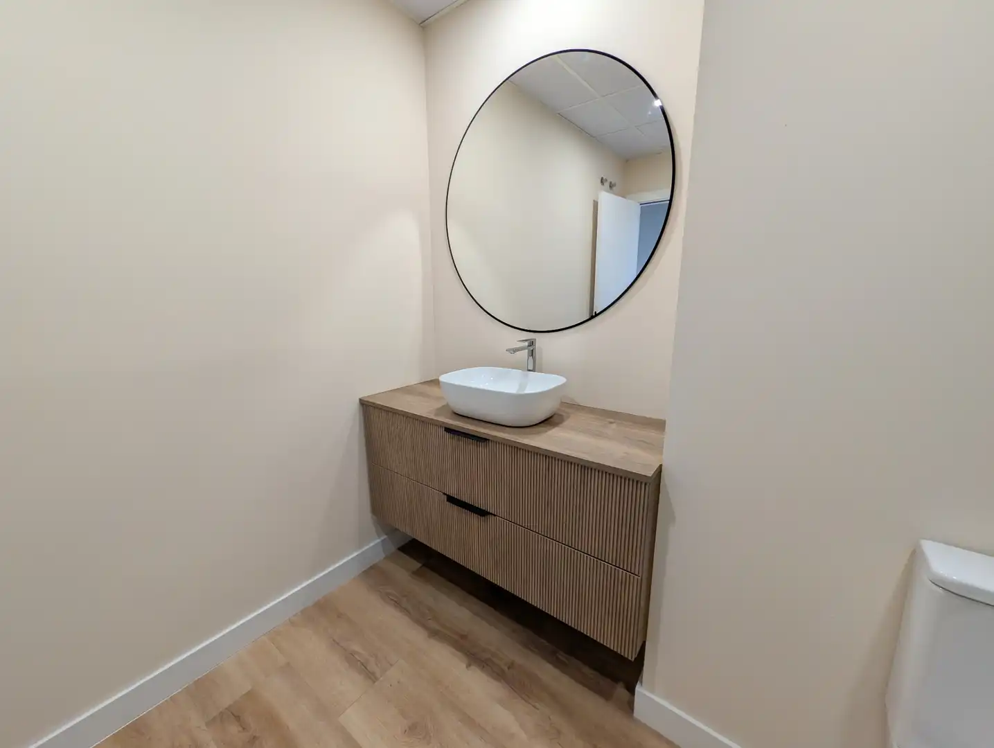Badezimmer von Büro zur Miete in Rivas-Vaciamadrid mit Klimaanlage, Heizung und Terrasse
