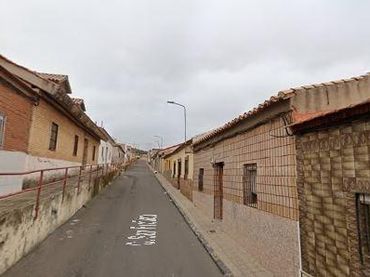Terraced house for sale in Calle San Froilan 48