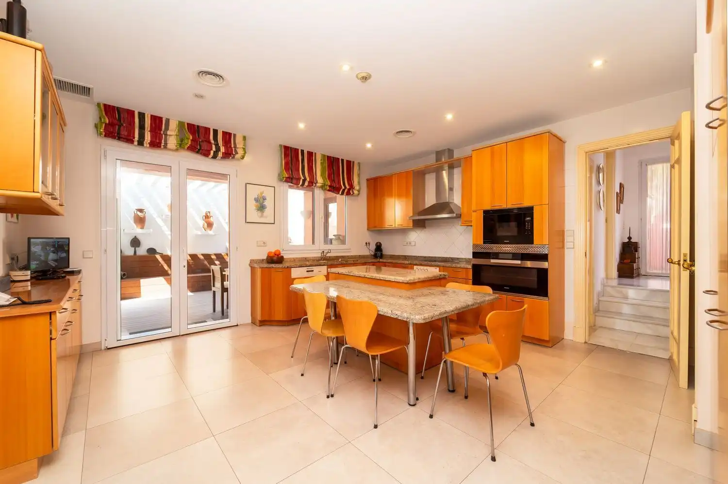 Cocina de Casa o chalet en venta en Alicante / Alacant con Calefacción, Jardín privado y Terraza