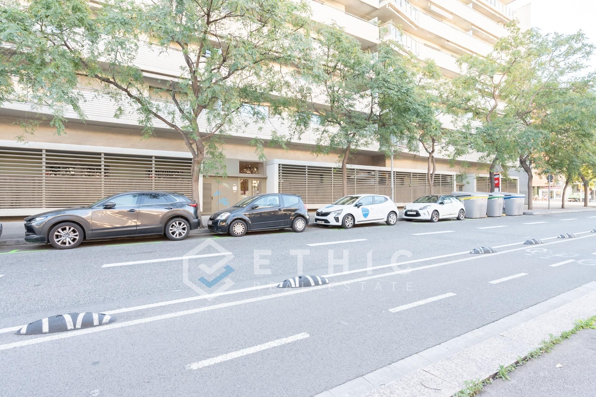 Vista exterior de Planta baixa en venda en  Barcelona Capital amb Aire condicionat, Calefacció i Jardí privat