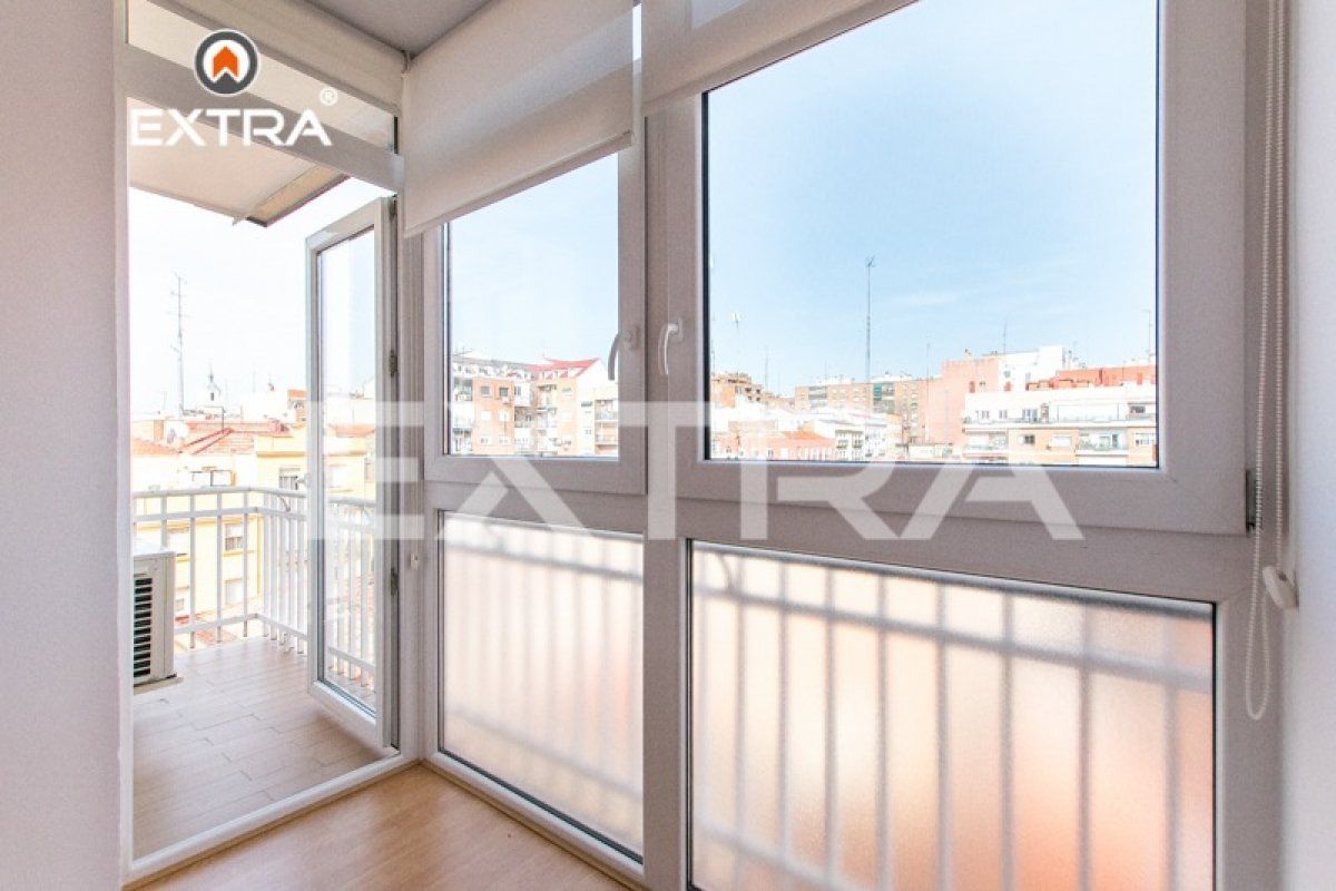 Dormitori de Pis de lloguer en  Madrid Capital amb Aire condicionat