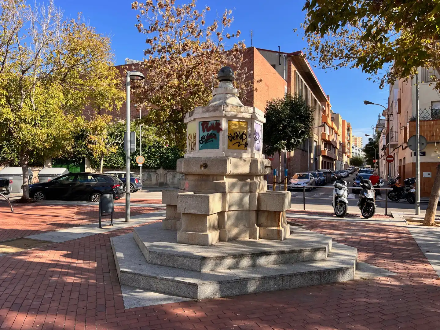 Außenansicht von Erdgeschoss zum Verkauf in Badalona