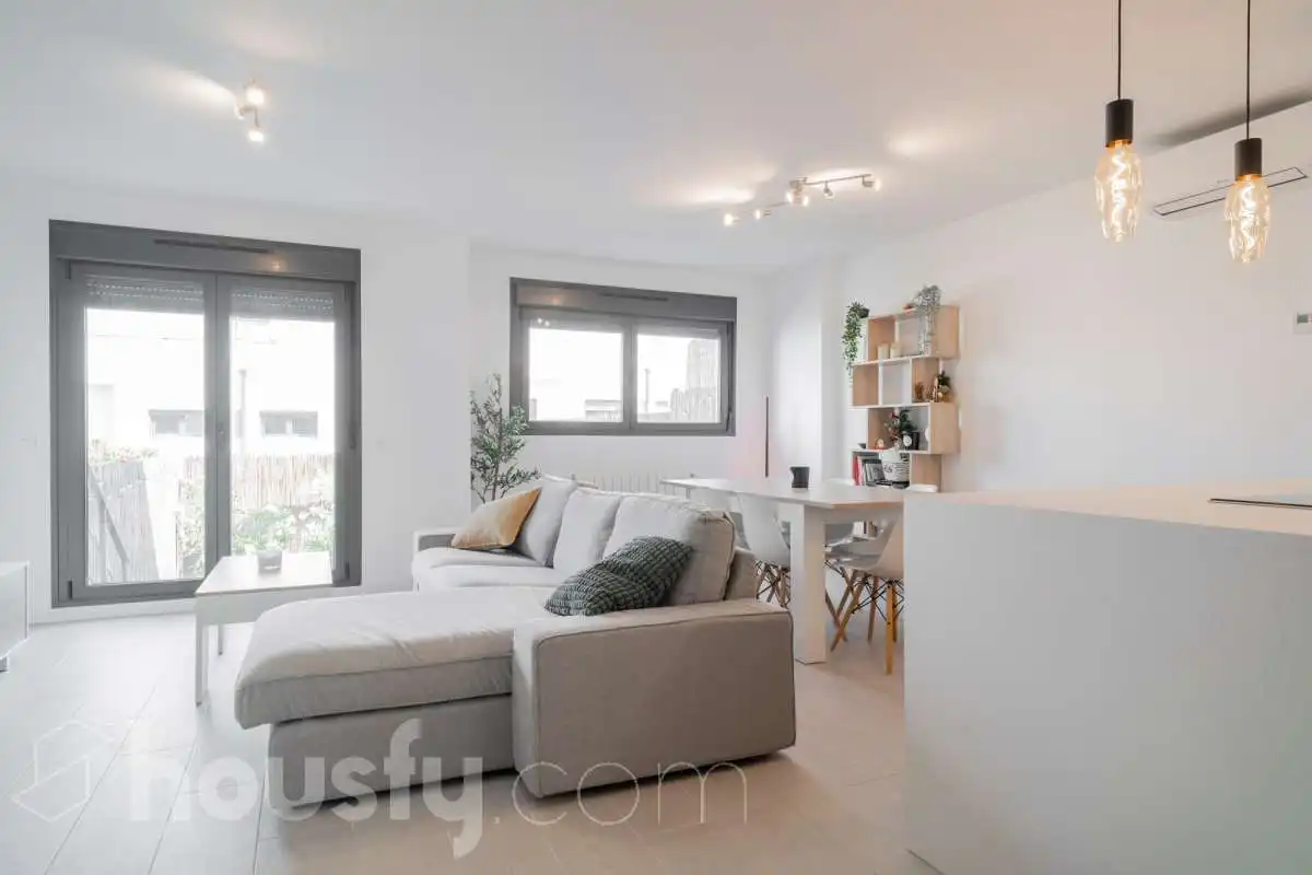 Sala d'estar de Casa o xalet en venda en Villalbilla amb Aire condicionat, Calefacció i Jardí privat