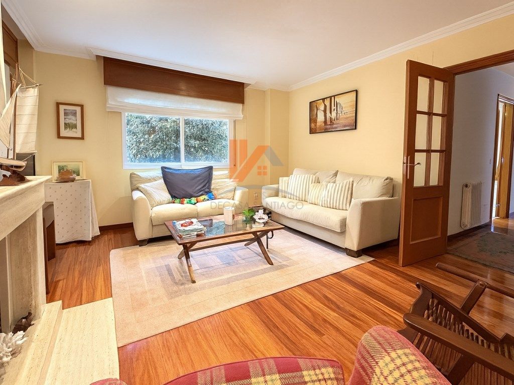 Casa adosada en venda a Urbanizacion Monte Devesa, 28, Brión