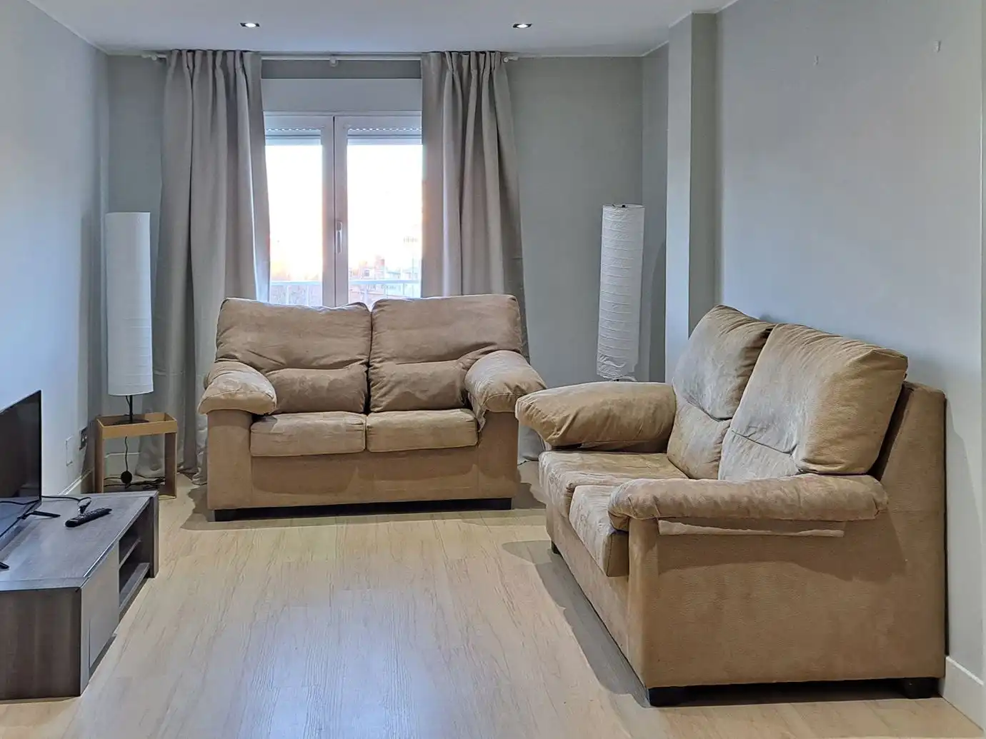 Flat with lift to rent in Av Cesareo Alierta 12, imagen 3