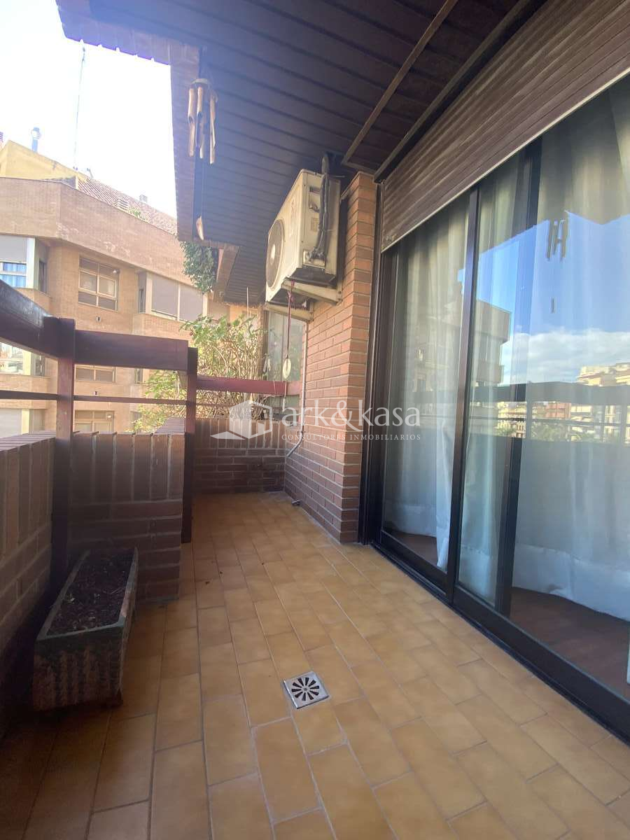 Terrassa de Pis de lloguer en  Valencia Capital amb Aire condicionat, Calefacció i Terrassa